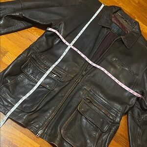 Men's Brown Leather Jacket. U2WMO SIZE XL. Lined. Worn a few times